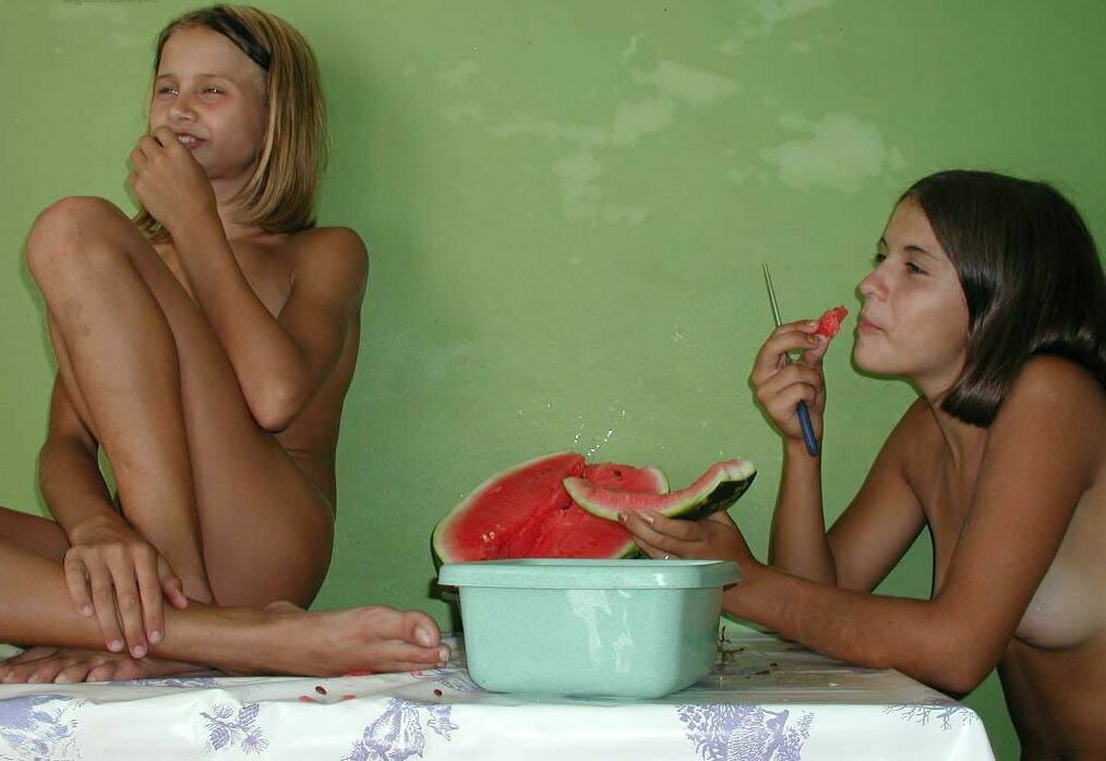 Young girlfriends naturists and teenagers nudists photo